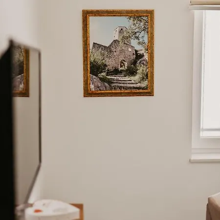 As-mo Apartment *